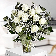 משלוח פרחים לצרפת-תריסר ורדים לבנים