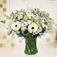 משלוח פרחים לארה"ב-זר לבן במגוון זנים
